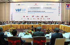 范明政总理在越南企业年度论坛高层会议上发表重要讲话