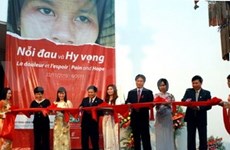 越南首次举行有关艾滋病的展会