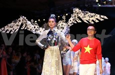 越南首次承办的国际时装周在胡志明市开幕