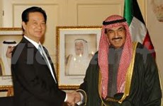 政府总理阮晋勇接见科威特石油部长