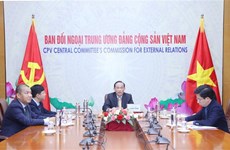 越共中央对外部部长黎怀忠与古共中央国际关系部部长罗萨达举行视频通话
