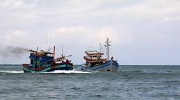 广平省：及时营救海上遇险渔船