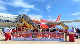 越南迎来首趟载有350名国际游客从哈萨克斯坦至芽庄的直航
