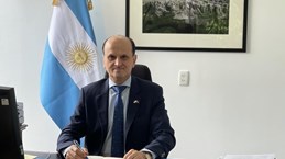 阿根廷愿与越南加强足球领域合作关系