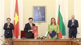 越南国会主席王廷惠圆满结束对孟加拉国、保加利亚的正式访问
