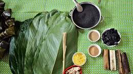 组图：越南岱依族同胞美食之精髓——黑色粽子