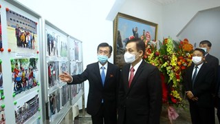 越共中央对外部部长黎淮忠走访朝鲜驻越大使馆