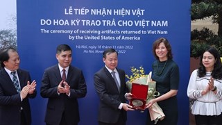 越南接收由美方归还的10件历史文物