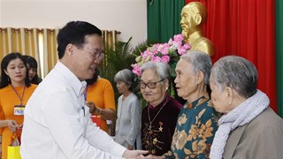 越南国家主席武文赏向永隆省各阶层人民致以新春祝福