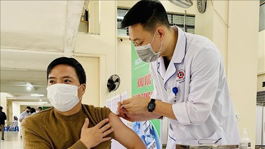  12月3日越南新增新冠肺炎确诊病例近400例