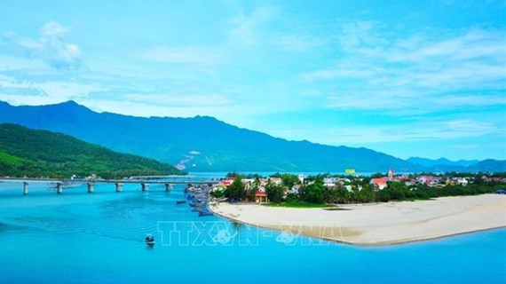 组图：陵姑海湾成为承天顺化省的旅游胜地之一