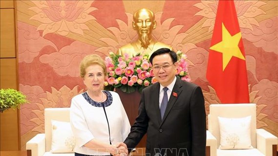 越南国会主席王廷惠会见匈牙利国会第一副主席玛特劳伊·玛尔道