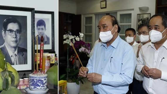 越南国家主席阮春福敬香缅怀已故党和国家领导人