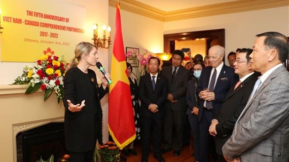 越南与加拿大巩固全面伙伴关系