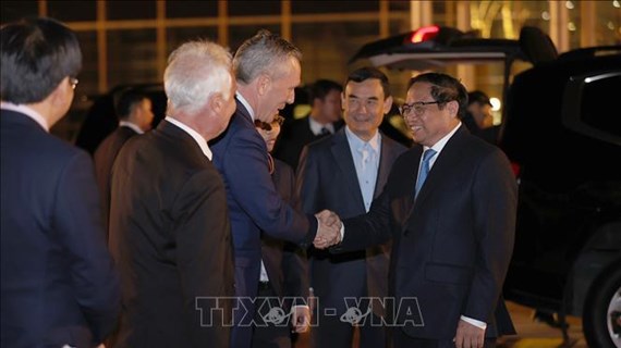 越南政府总理范明政启程前往比利时出席东盟-欧盟建立关系45周年纪念峰会并访问欧盟三国