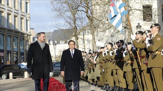 卢森堡大公国首相主持仪式 欢迎范明政总理到访 