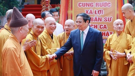 佛历2567年佛诞大典：范明政总理向越南佛教协会致以美好节日祝福
