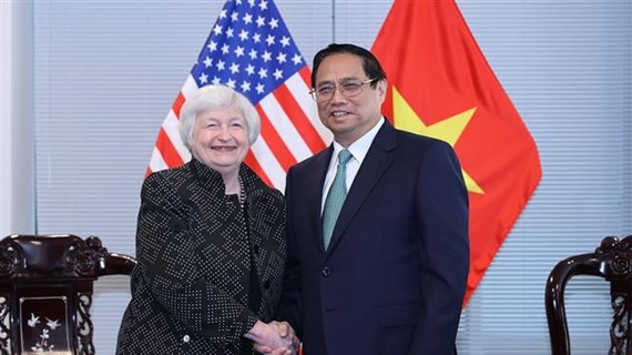 越南政府总理范明政会见美国财政部长和领先经济集团领导