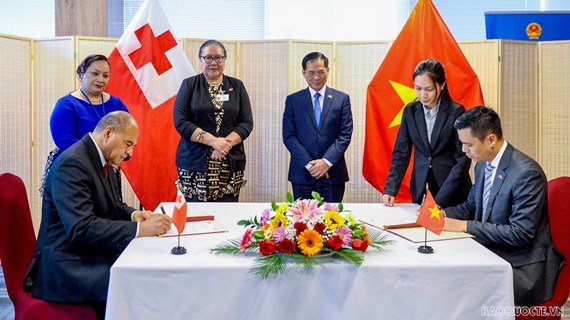 越南与汤加王国建立外交关系