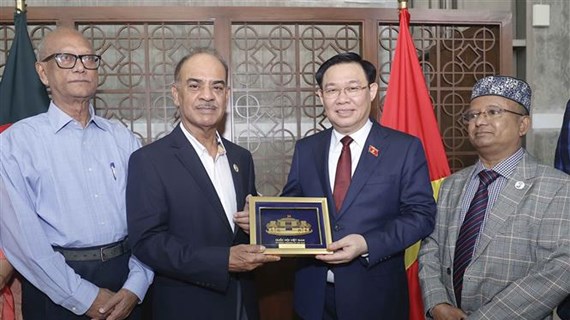 越南国会主席王廷惠：越南与孟加拉国的传统友谊和良好合作关系历久弥坚