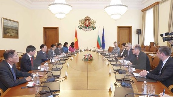 王廷惠会见保加利亚总理 出席促进越保双边合作政策与法律论坛