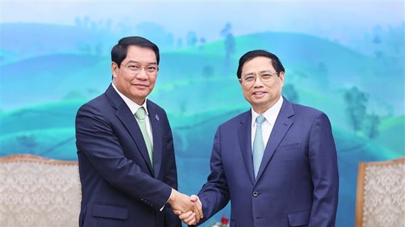 越南政府总理范明政会见老挝万象市市长阿沙庞通·西潘敦