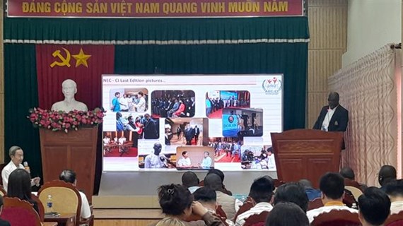 科特迪瓦腰果出口商协会探索与越南平福省的合作机会