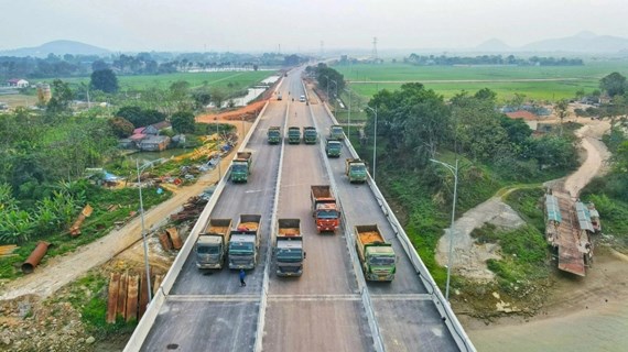 政府总理要求加快采用分阶段方式进行投资的高速公路升级改造