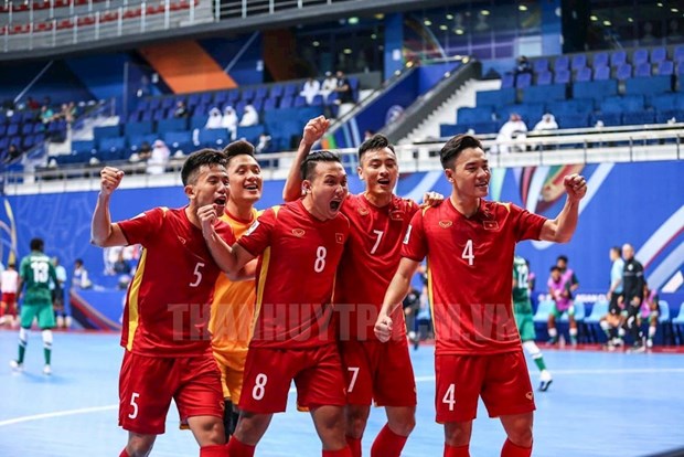 2022年亚洲五人制足球锦标赛：击败沙特阿拉伯队 越南队名列D组第一名 hinh anh 1