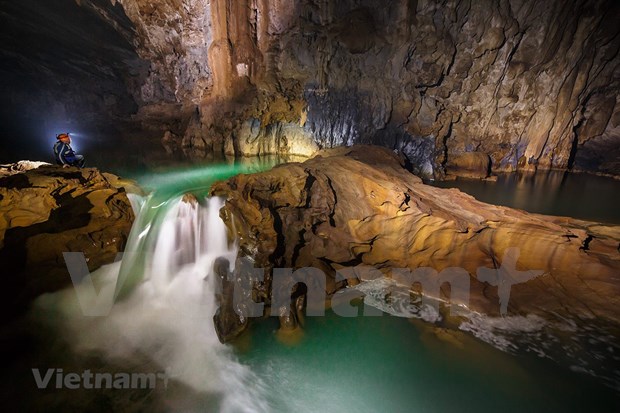 秀兰洞——充满自然的野性和神奇之美 hinh anh 1
