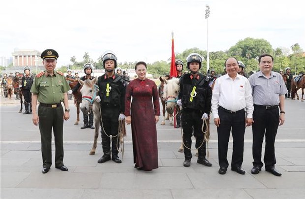 组图：越南机动警察骑兵队正式亮相 hinh anh 3