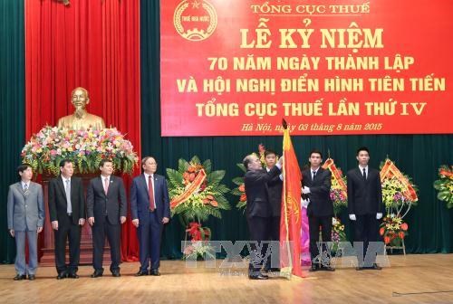 越南国会主席阮生雄出席越南税务总局成立70周年纪念典礼 hinh anh 1