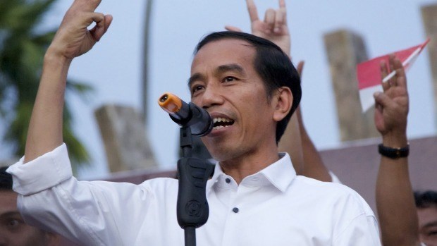 印尼总统改组内阁任命6名新部长 hinh anh 1