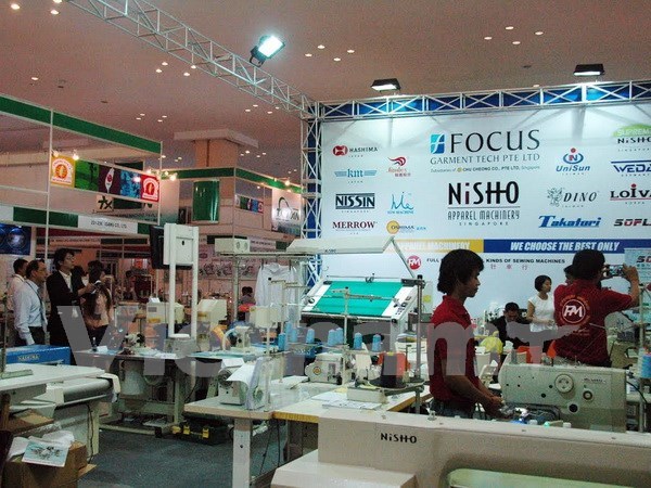 越南参加柬埔寨纺织工业机械展览会 hinh anh 1