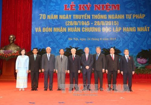 阮富仲总书记出席越南司法部门成立70周年纪念活动 hinh anh 2