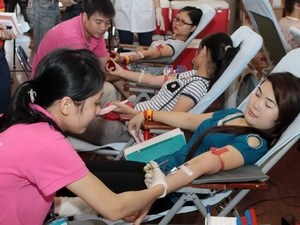 《2015年志愿无偿献血节》在越南兴安省正式启动 hinh anh 1