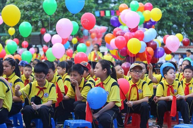越南全国各所学校一律举行2015-2016学年开学典礼 hinh anh 2