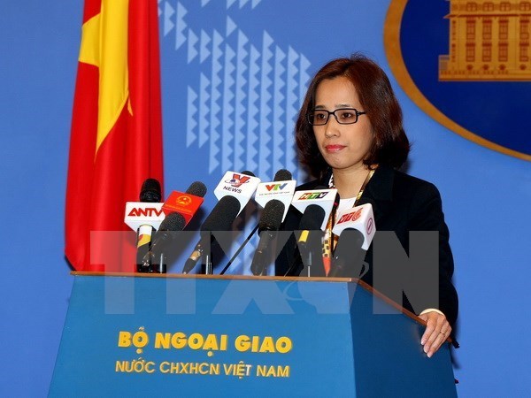 越南坚决反对外国在归属越南黄沙和长沙两个群岛扩建岛礁活动 hinh anh 1