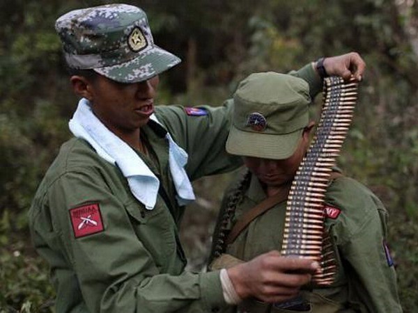 缅甸政府与民族地方武装停火协议谈判进入僵局 hinh anh 1