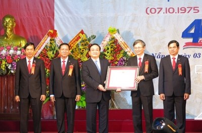 越南政府副总理黄忠海出席中部电力总公司成立40周年纪念典礼 hinh anh 1
