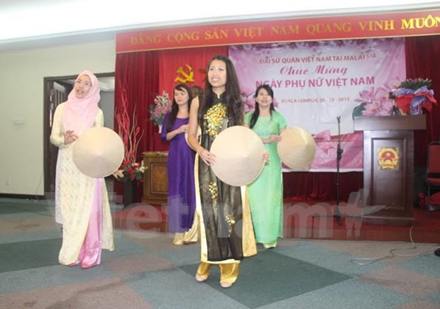 马来西亚越南妇女俱乐部举行越南妇女日庆祝活动 hinh anh 1