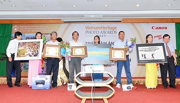2015年越南遗产图片展在平顺省举行 hinh anh 1