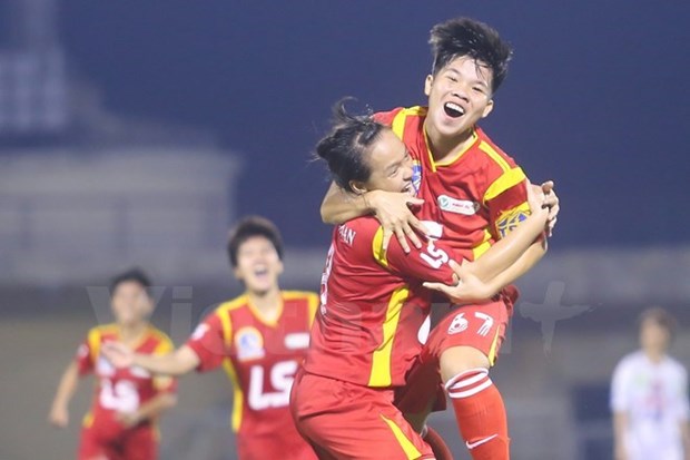 2015年胡志明市国际女子足球公开赛正式开赛 hinh anh 1