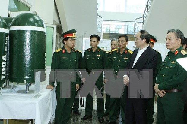 越南祖国阵线中央委员会主席阮善仁探访军事科学与技术研究院 hinh anh 1
