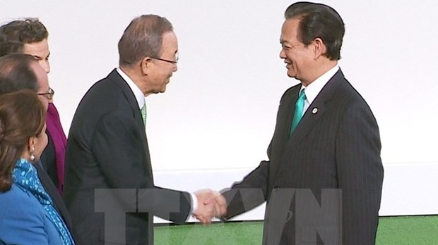 越南政府总理阮晋勇出席第二十一届联合国气候变化大会开幕式 hinh anh 2