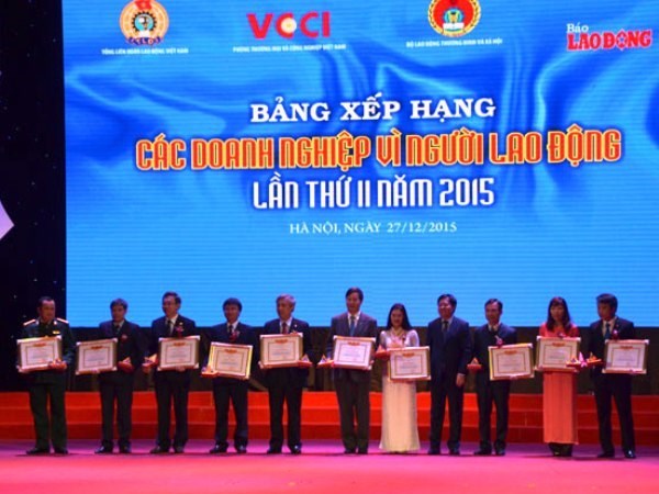 越南49家表彰关心劳动者企业受表彰 hinh anh 1