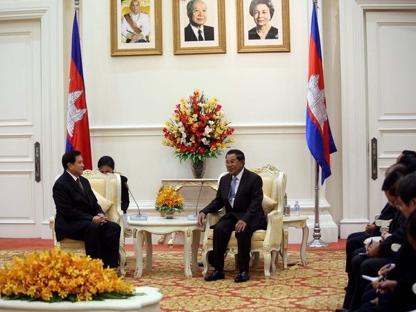 泰国与柬埔寨加强双边关系 hinh anh 1