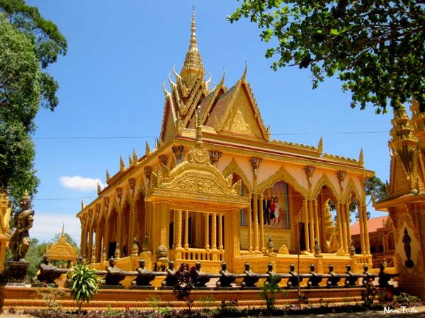 高棉族精神生活中的寺庙 hinh anh 1