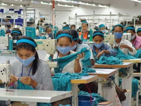 2015年柬埔寨的纺织品服装和鞋类出口成果丰硕 hinh anh 1