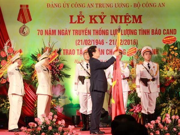越南人民公安情报力量继续发扬70年发展历程的辉煌传统 hinh anh 1